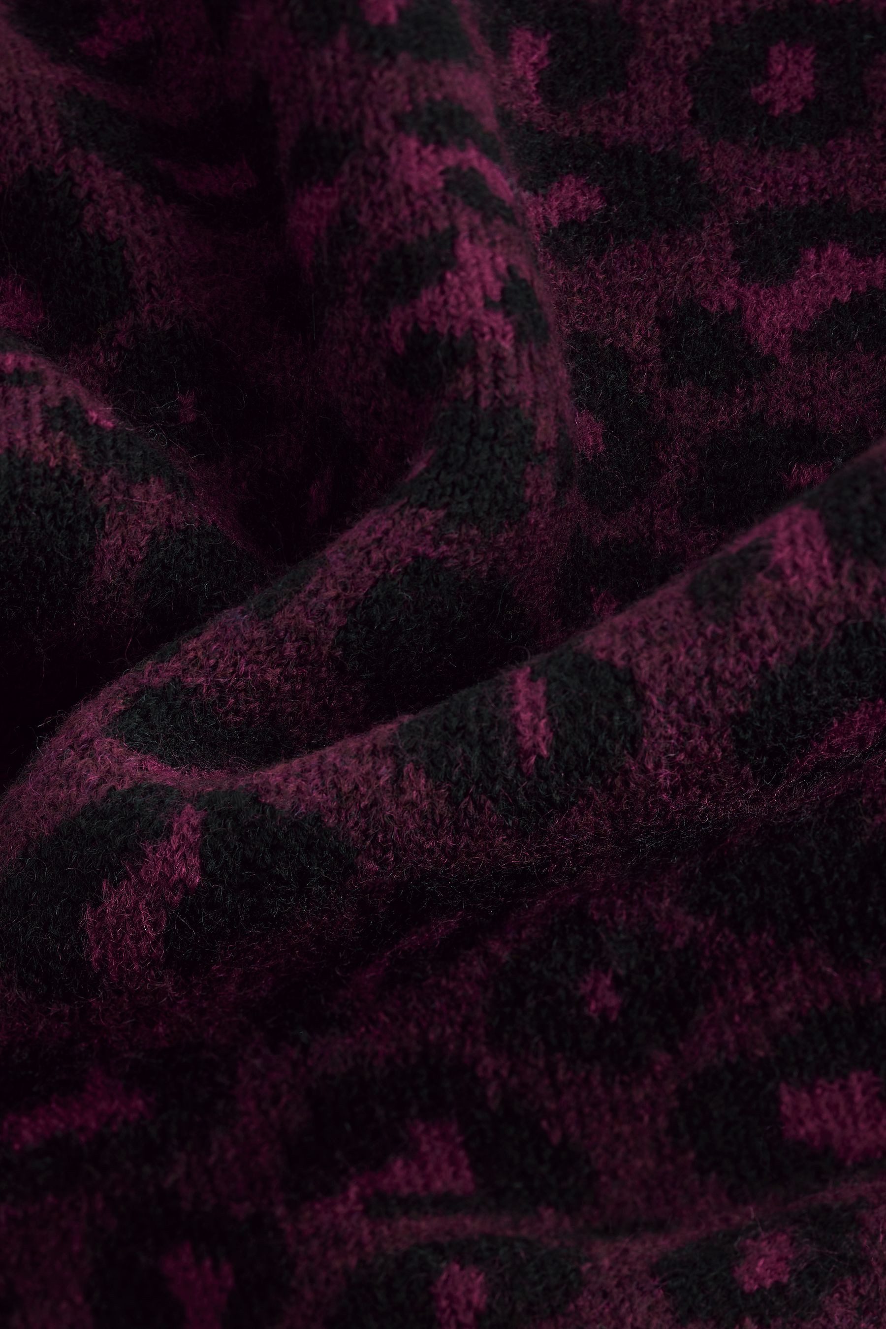 Next Strickkleid Langarm-Strickkleid Etuikleid mit Leopardenmuster (1-tlg)