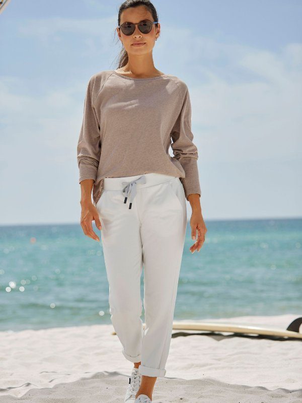 Zum Outfit 9