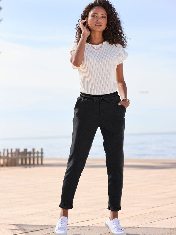 Zum Outfit 8