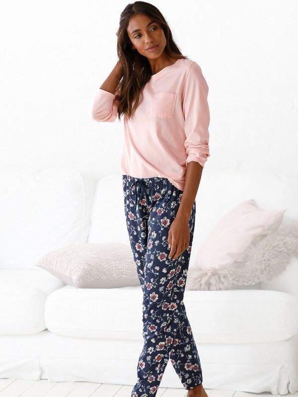 Zum Outfit 8