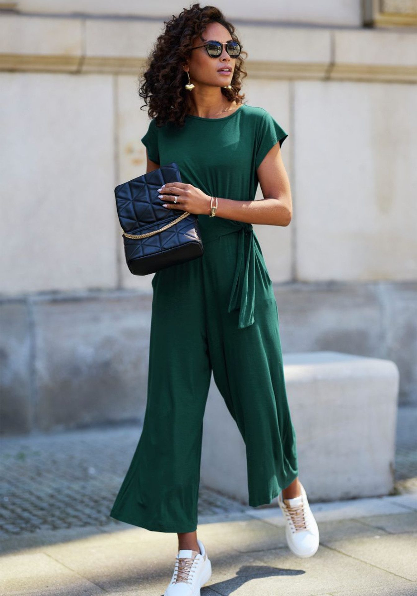 Zum Outfit 9