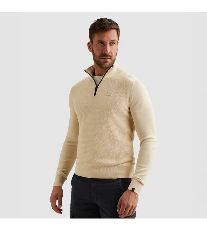 Pullover / Strickjacke