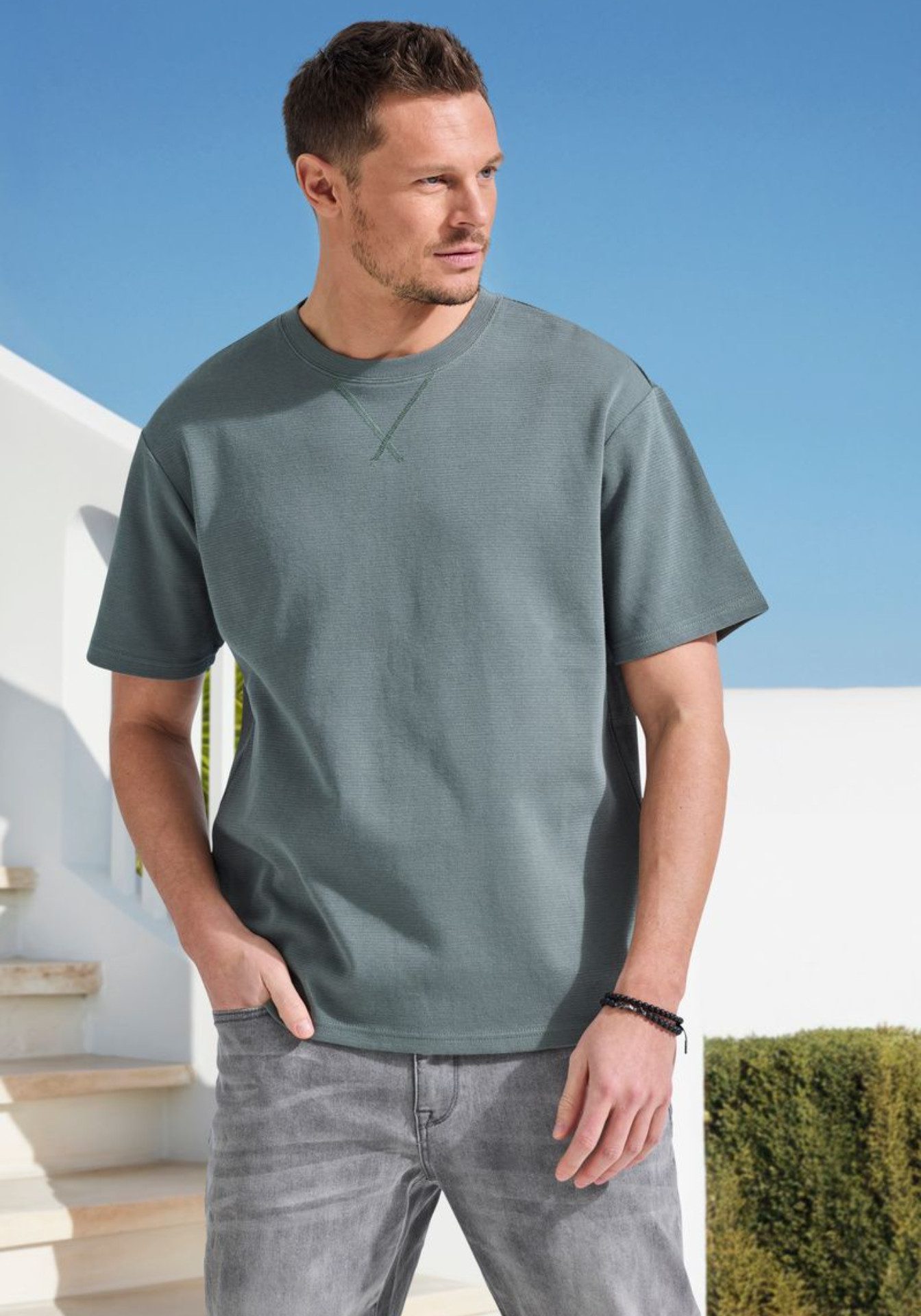 Zum Outfit 8