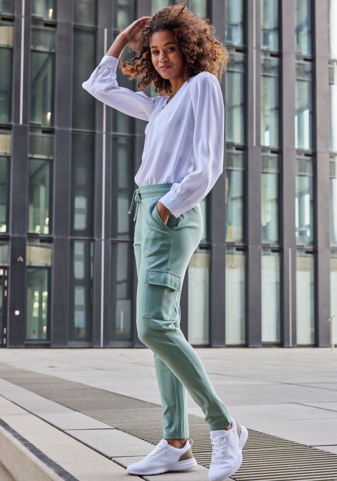 Zum Outfit 4