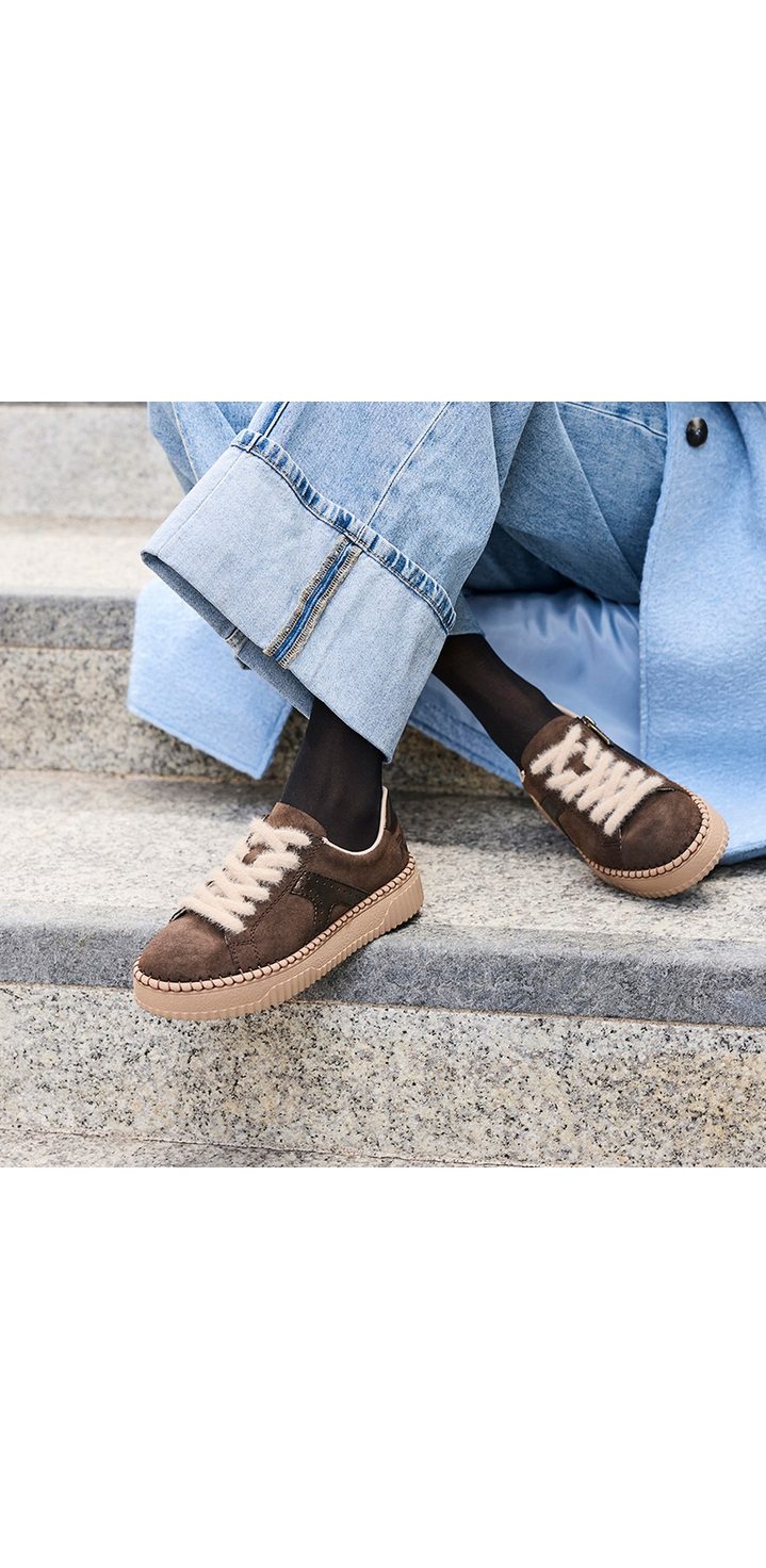 Sneaker & Halbschuhe