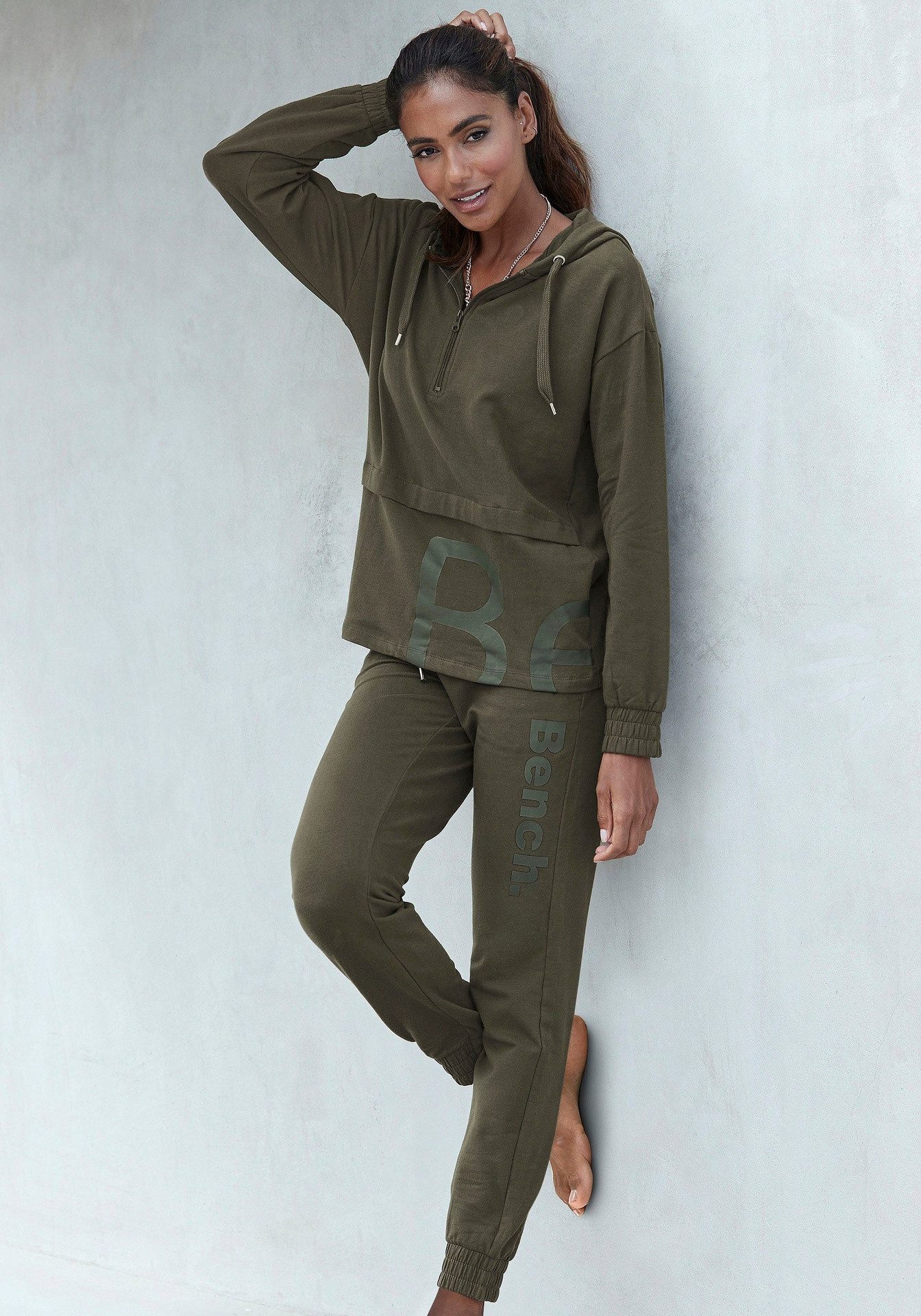 Zum Outfit 10