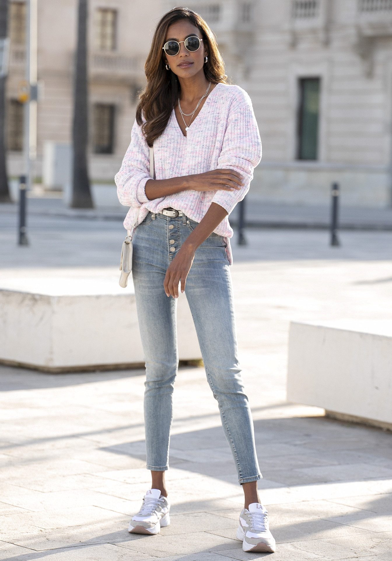Zum Outfit 9