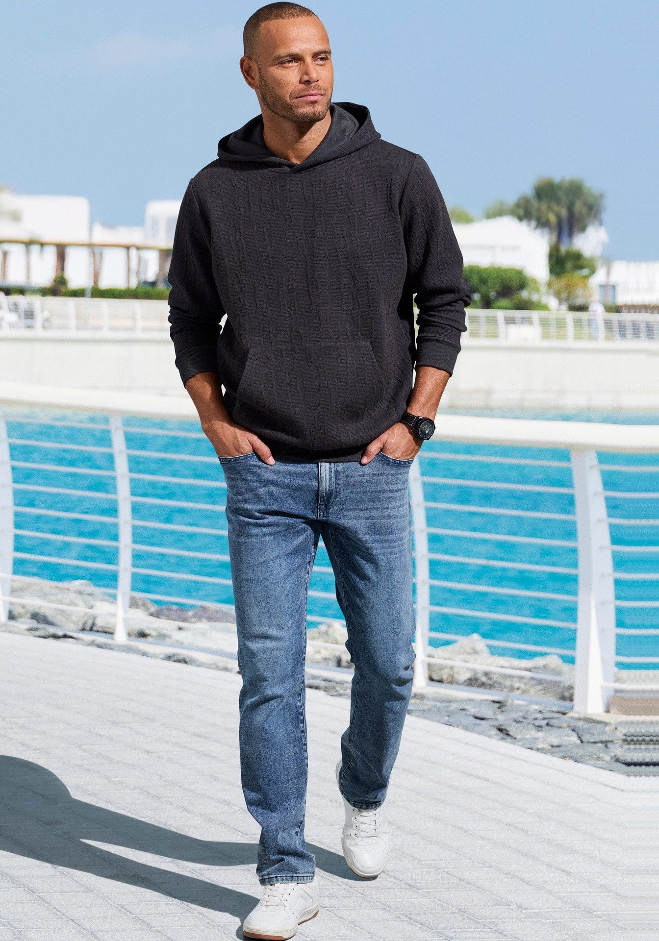 Zum Outfit 10