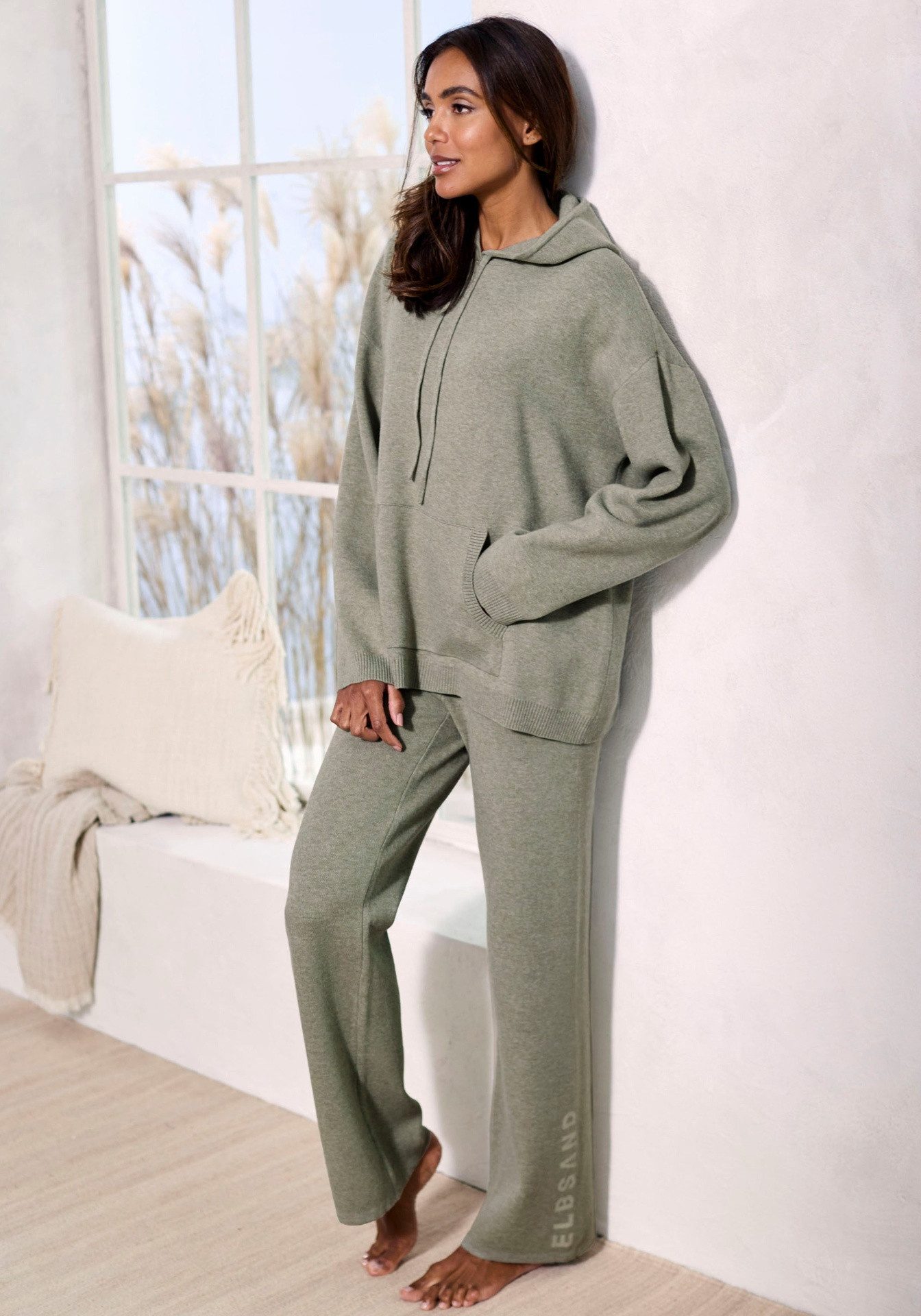 Zum Outfit 12