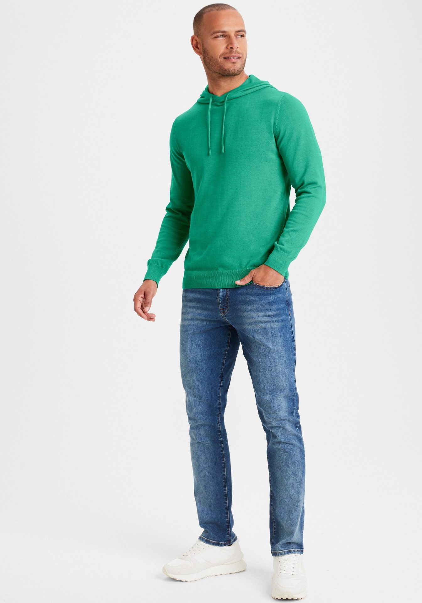 Zum Outfit 8