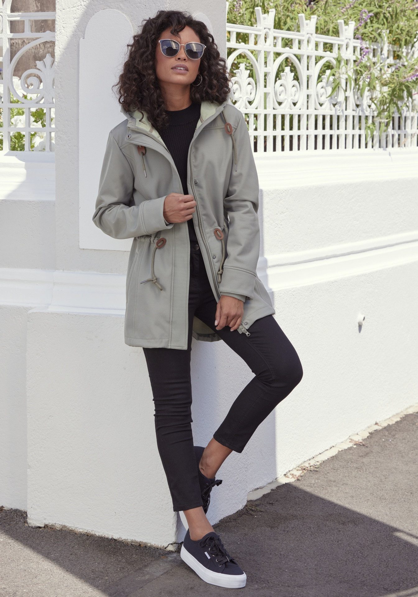 Zum Outfit 6