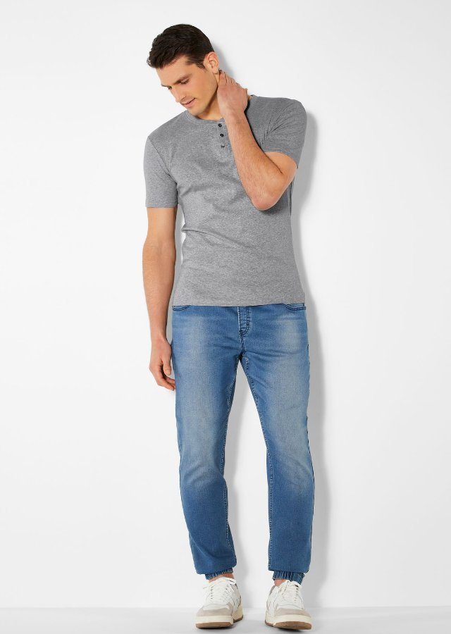 Zum Outfit 3