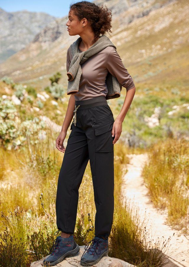 Zum Outfit 9